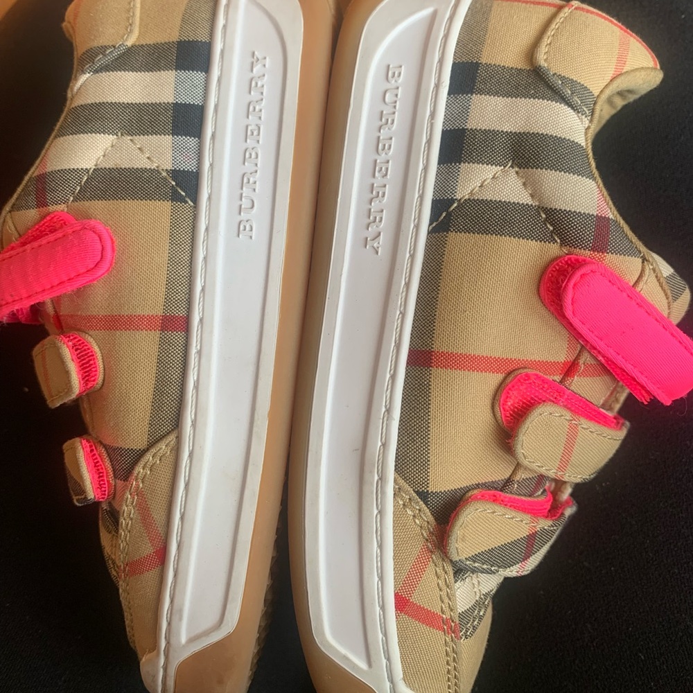 Burberry toddler girl shoes